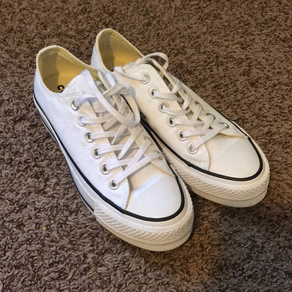 Converse Chuck Taylor All Star Lift sneakers.